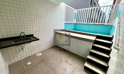 Imperdível casa à venda em santos-sp, bairro embaré: 3 quartos, 1 suíte, 2 salas, 3 banheiros, 2 vagas de garagem, 180m². confira já!