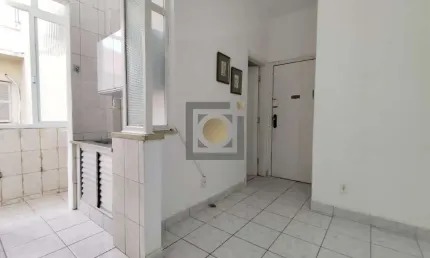 Apartamento à venda em Santos-SP, Boqueirão: 2 quartos, 1 sala, 1 vaga, 55m²! Venha conferir!