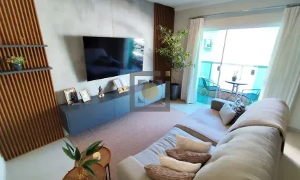 Imperdível: Casa à venda em Santos-SP, bairro Marapé! 3 quartos, 1 suíte, 2 salas, 2 banheiros, 1 vaga, 166m².