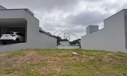 TERRENO DE 324 METROS NO JARDINS DI ROMA EM INDAIATUBA, LOTE COM EXCELENTE TOPOGRAFIA ACEITA FINANCIAMENTO BANCARIO E COM PLANTA APROVADA.
