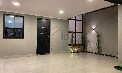 Imperdível casa à venda em Indaiatuba-SP, no Jardim Monte Carlo: 2 quartos, 1 suíte, 2 salas, 2 banheiros, 2 vagas e 122m².