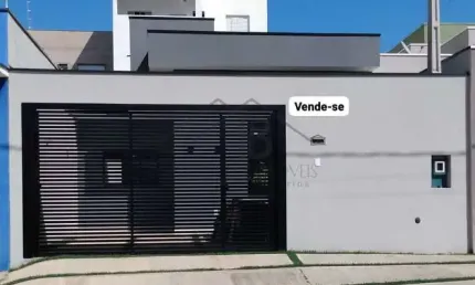 Imperdível casa à venda em Indaiatuba-SP, bairro Jardim União! 2 quartos, 1 suíte, 2 salas, 2 banheiros, 2 vagas, 71,90m².