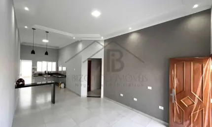 Imperdível! Casa à venda em Salto-SP, no Jardim Panorama: 2 quartos, 1 suíte, 1 sala, 2 banheiros, 2 vagas de garagem, 80m².