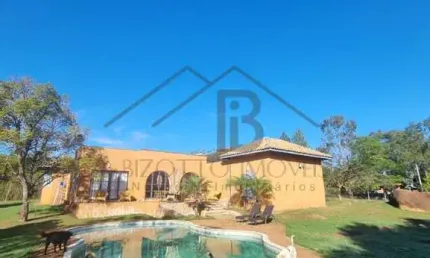 Belíssima chácara Residencial Vale das laranjeiras, 4 Dormitórios, piscina privativa, energia fotovoltaica terreno de 2.900 M²