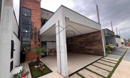 Belíssima casa a venda Condomínio Vila Ytu, jardins do Império em Indaiatuba! Imóvel com Planejados, condomínio com área de lazer completa!!