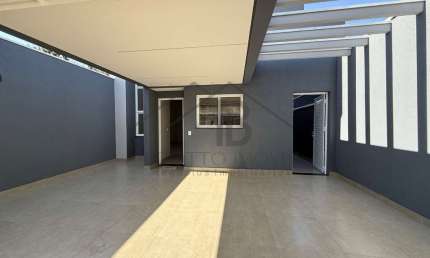 Imperdível oportunidade! Casa à venda em Indaiatuba-SP, Jardim Residencial Veneza: 3 quartos, 1 suíte, 2 salas, 2 banheiros, 2 vagas de garagem, 110m².