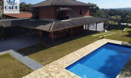 -- Oportunidade em Condomínio Parque das Rosas / Com Piscina