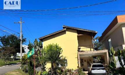 - Maravilhosa Casa de Alto Padrão - Residencial New Ville