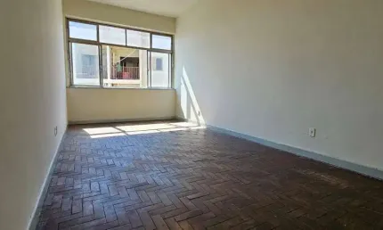 Oportunidade Apartamento no Condomínio do Edificio Isnard- Santa Cecilia