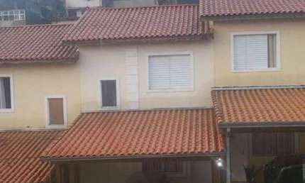 Excelente Casa no Condomínio Villaggio Di Cretti - Carapicuíba