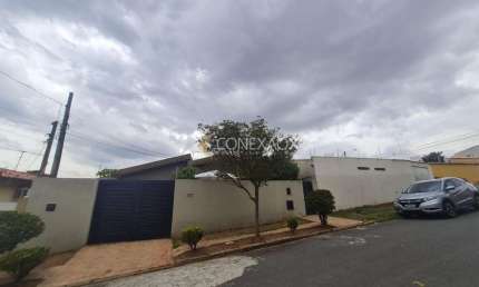Casa com 3 quartos à venda na Rua Cândido Portinari, 986, Vila Nogueira, Campinas, 181 m2 por R$ 800.000