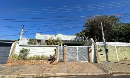 Casa com 3 quartos à venda na Rua Marquês de Pombal, 220, Vila Nogueira, Campinas, 235 m2 por R$ 990.000