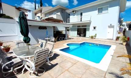 Casa em condomínio fechado com 3 quartos à venda na Rua Aparecido Moital Branco, S/N°, Residencial Villaggio Fiorentino, Valinhos, 289 m2 por R$ 1.540.000