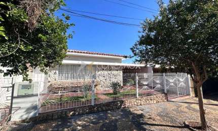 Casa com 3 quartos para alugar na Rua Alexandre Herculano, 102, Jardim Nossa Senhora Auxiliadora, Campinas, 165 m2 por R$ 4.500