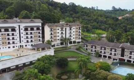 Flat à venda no condomínio Piemonte, em Serra Negra (SP)
