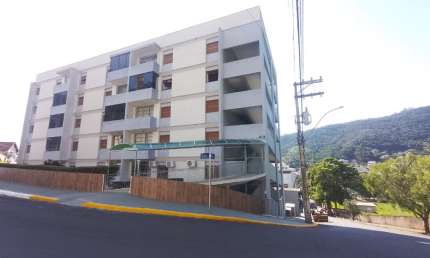 Lindo apartamento de 2 dormitórios a apenas 5 minutos da Praça Ademar de Barros em Águas de Lindóia!