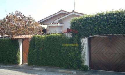 Sobrado Tremembé - 2 Dormitórios e 3 suites - 6 vagas