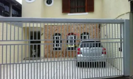 Casa na zona norte de são paulo, 142m², 3 quartos, 2 suítes, 5 banheiros, 3 vagas grandes