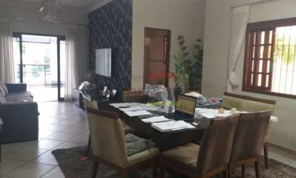 Casa com 2 quartos para alugar na Rua Embaixador João Neves da Fontoura, 252, Santana, São Paulo