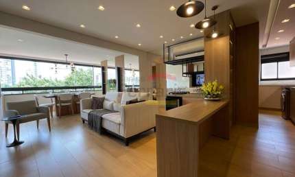 Apartamento à venda Santa Teresinha- 2 quartos, 1 suíte, 2 vagas e varanda!
