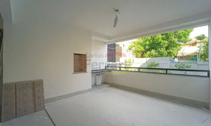 Apartamento à venda santa teresinha. 2 quartos, 1 suíte, 2 vagas e varanda!