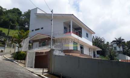 SOBRADO IMPECÁVEL - 4 SUÍTES - 4 SALAS - 4 VAGAS - CONDOMÍNIO - SERRA DA CANTAREIRA