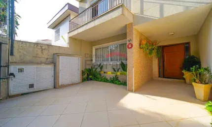 Um sobrado com alma de lar ? espaço, conforto e localização nobre no jardim são paulo