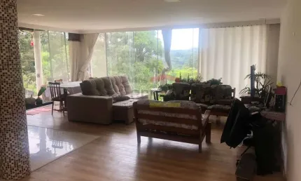 SOBRADO - SERRA DA CANTAREIRA - 3 DORM. 1 SUÍTE. 5 VAGAS. 1.800,00 M2 DE TERRENO