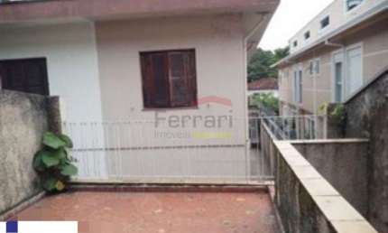 Sobrado á venda no Tremembé - 3 dormitórios e duas vagas.