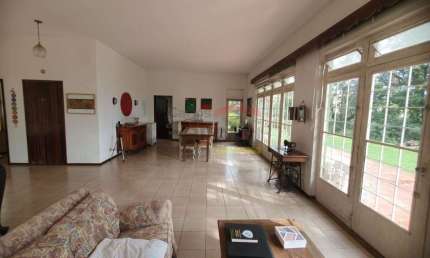 Casa térrea  na Serra da Cantareira com edícula e espaçosa