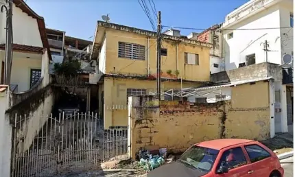 TERRENO DE 250 METROS QUADRADOS NA CASA DE PEDRA CONTENDO 3 CASAS ANTIGAS COM 3 VAGAS DE GARAGEM
