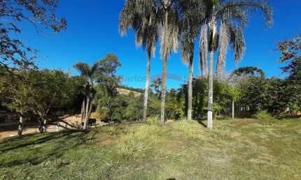 Chácara em Pedra Bela  -SP-  a 3,0 km do centro  comercial x