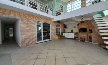 SOBRADO AMPLO NO TREMEMBÉ 4 DORMITÓRIOS, 2 SUÍTES, 3 VAGAS