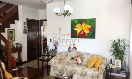 Sobrado a venda, Vila Irmãos Arnoni, 03 dormitórios, 01 suíte, 04 vagas, varanda, quintal.