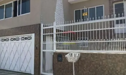 Casa ampla- 05 dormitórios- com quintal , lareira e piscina- 5 minutos do metrô tucuruvi