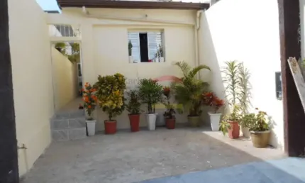 Casa com 2 quartos à venda na Rua José Aguiar Castro, 32, Vila Carbone, São Paulo