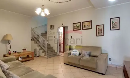Casa a venda no Bairro do Limão , com 2 vagas de garagem e 3 dormitórios.