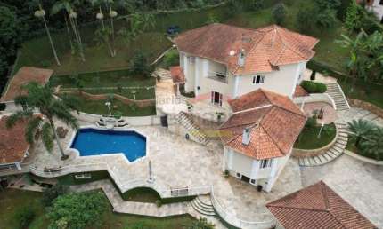 SOBRADO AO PÉ DA SERRA DA CANTAREIRA, 4 SUÍTES, PISCINA E SALÃO DE FESTAS.