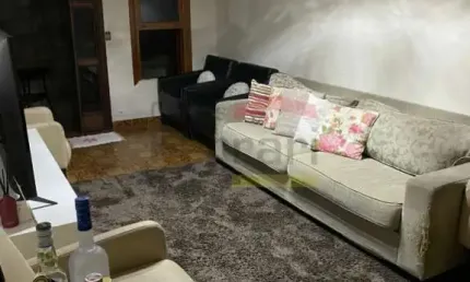 Casa Térrea  com 3 dormitórios -Bairro Bortolândia 8 vagas Garagem