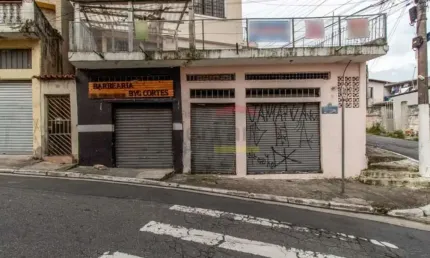 SOBRADO A VENDA NO JARDIM TREMEMBÉ COM 3 PAVIMENTOS, 4 DORMITÓRIOS NO TOTAL + 3 VAGAS