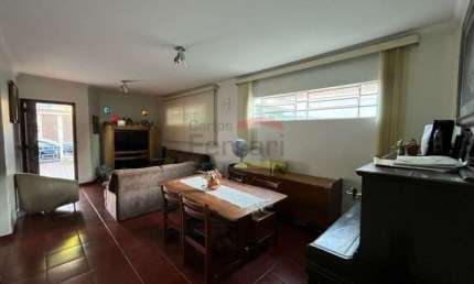 Casa térrea com 3 quartos, edícula e 8 vagas no Mandaqui