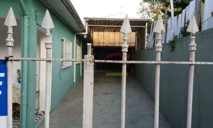 CASA DE ESQUINA COM SALÃO COMERCIAL EM SANTA TEREZINHA !!!
