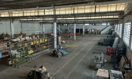 Galpão jaçanã km 86,3 rodovia fernão dias com 3.411m² escritórios copa refeitório vestiários