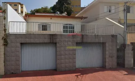 Sobrado com 3 dormitórios, sendo 1 suíte, 3 vagas de garagen,  imóvel com 5 pavimentos,