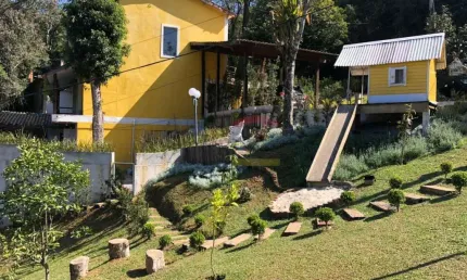 Sobrado para venda no Condomínio Parque Suíça, meio a Serra da Cantareira com 400 metros quadrados