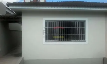 AMPLA CASA COM EDÍCULA NA VILA MAZZEI COM  3 DORMITÓRIOS, SENDO 1 SUÍTE,  COM 4 VAGAS COBERTAS