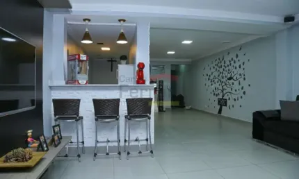 Sobrado na casa verde contendo 3 suítes, 4 vagas, quintal com churrasqueira