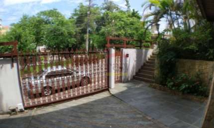 Sobrado isolado no Jardim França, 4 dormitórios, suíte, 5 vagas, piscina, 400 metros
