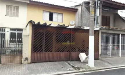 Sobrado 3 Dormitórios, 2 Banheiros, 2 Vagas com 150 m²