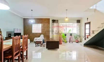 Casa à venda na Rua Irmãos Forner, 45, Santana, São Paulo